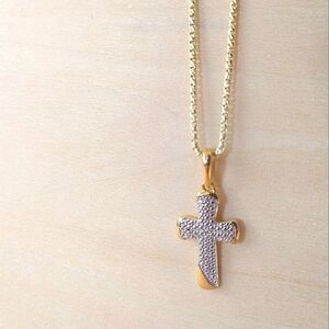 Cross Pendant on 20" Chain